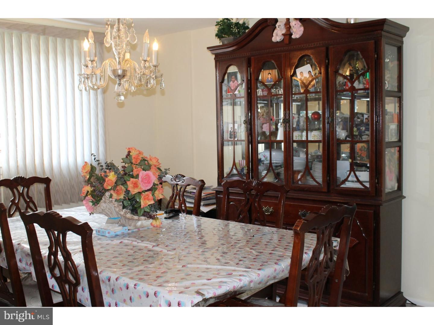 316 Ridgeway Place Philadelphia, PA 19116 - Photo 3 of 20 Gallery Image 3