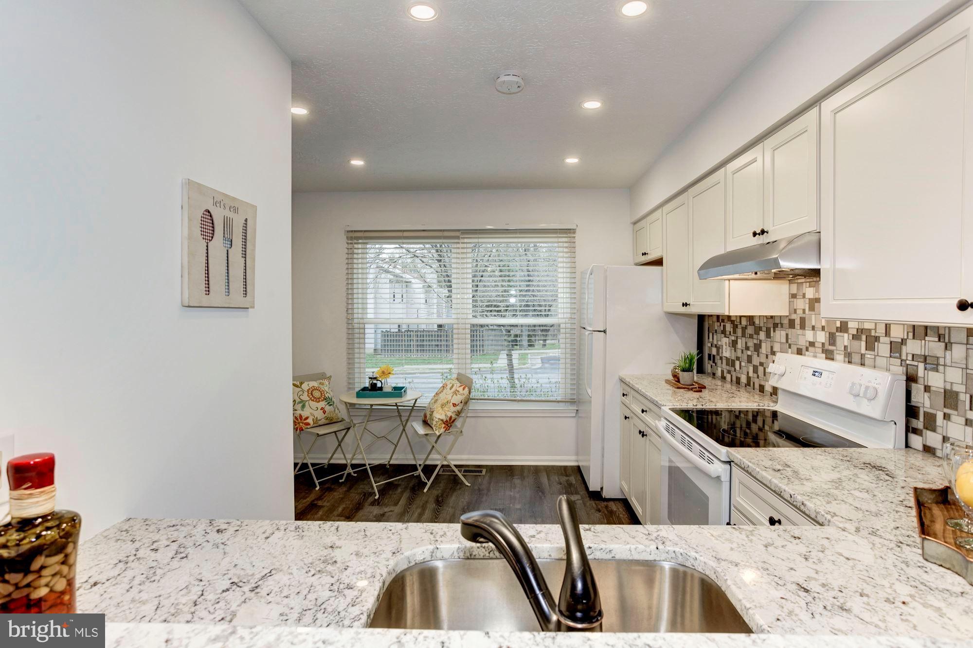 7340 Stream Way Springfield, VA 22152 - Photo 8 of 32 Gallery Image 8