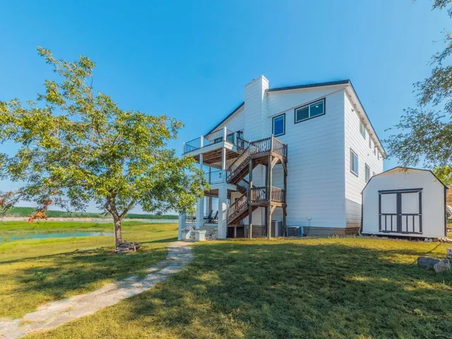 $1,595,000 | 3900 Lake Park Cove, Lago Vista, TX 78645