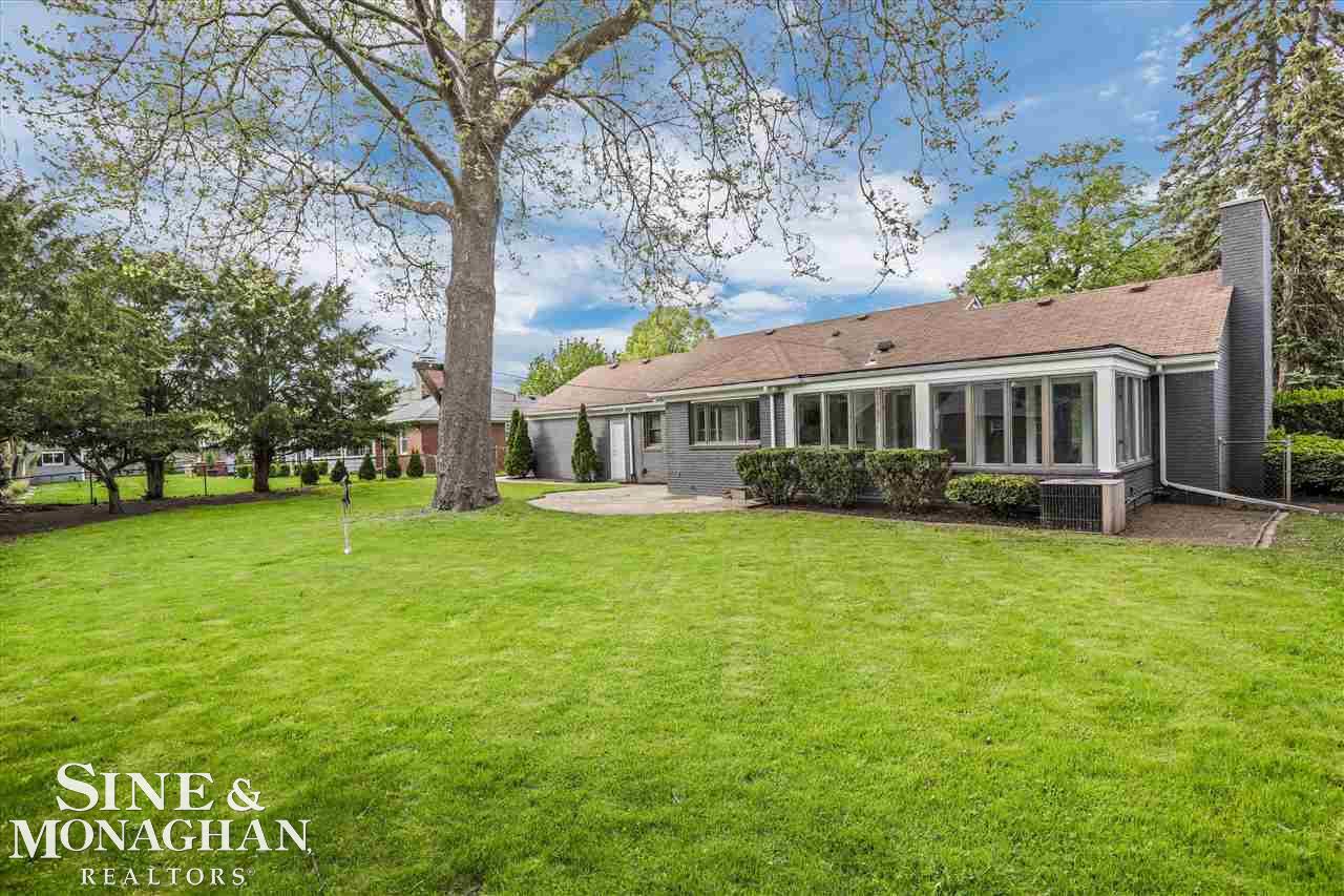 489 Shelbourne Road Grosse Pointe Farms, MI 48236 - Photo 25 of 28