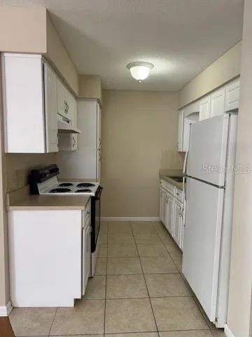 $1,800 | 225 East 3rd Avenue, Mount Dora, FL 32757