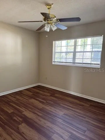 $1,800 | 225 East 3rd Avenue, Mount Dora, FL 32757