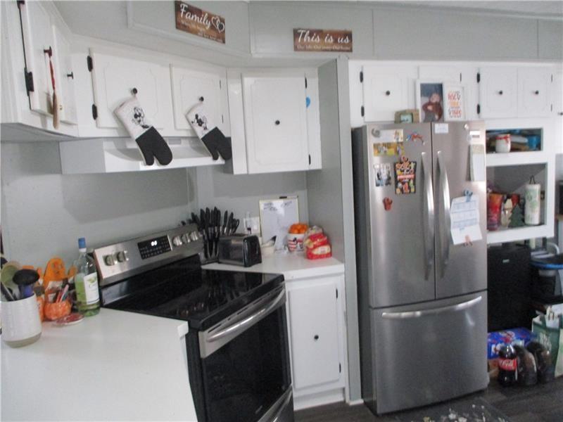134 Castle Road Washington, PA 15301 - Photo 13 of 26 All Appliances included