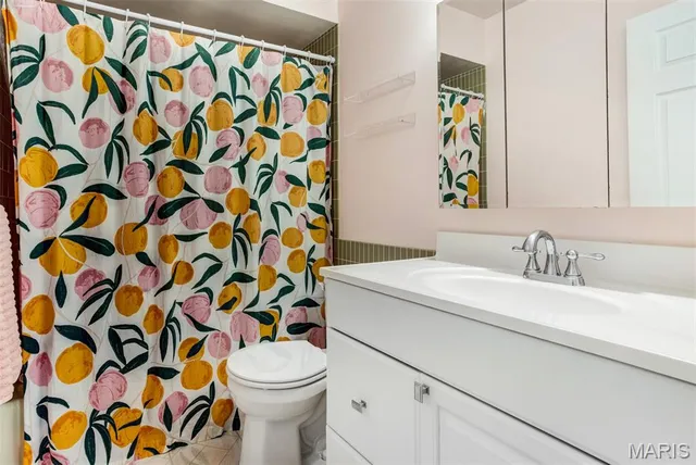 $139,900 | 4347 Chateau De Ville Drive, Unit G, St. Louis, MO 63129