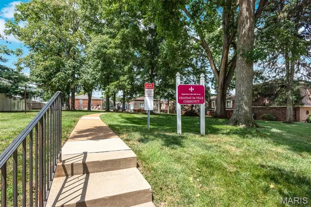 $139,900 | 4347 Chateau De Ville Drive, Unit G, St. Louis, MO 63129