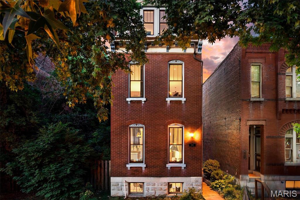 1941 Congress Street St. Louis, MO 63118 - Photo 3 of 52
