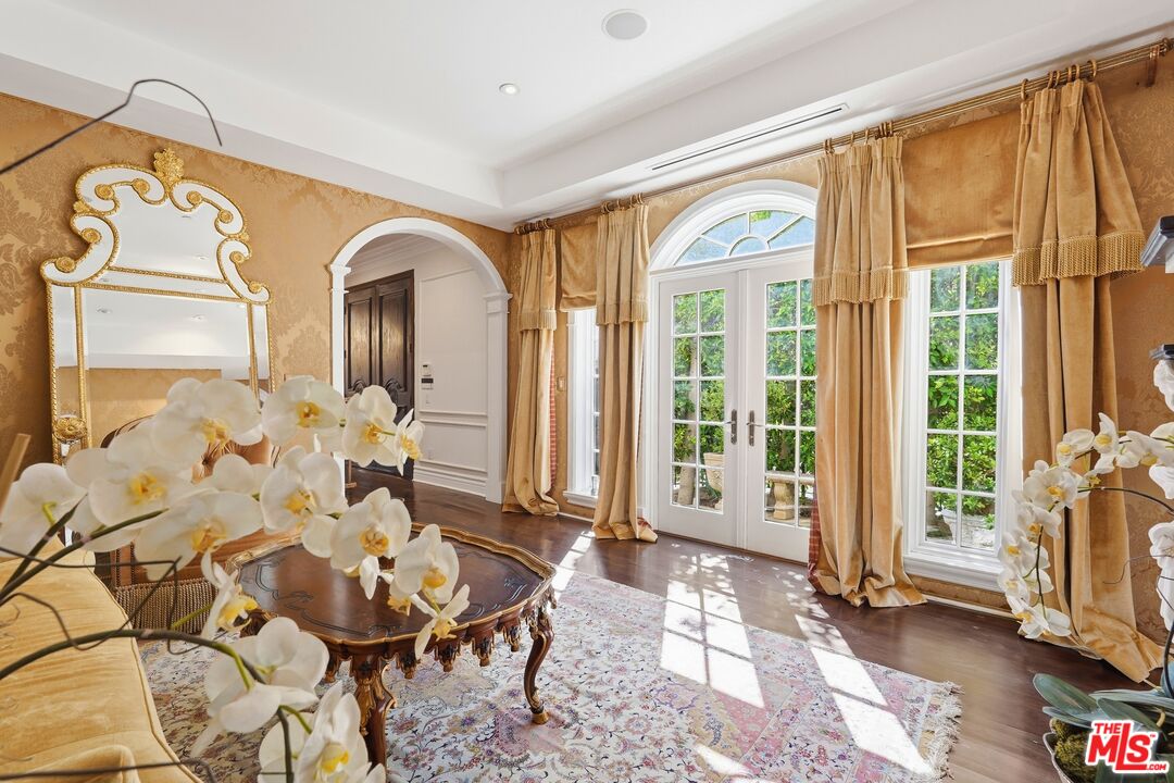 900 Chantilly Road Los Angeles, CA 90077 - Photo 18 of 46