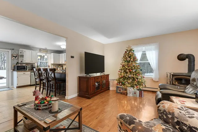 $388,500 | 102 Bluebird Road, Williamstown, VT 05679