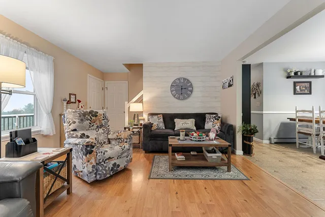 $388,500 | 102 Bluebird Road, Williamstown, VT 05679