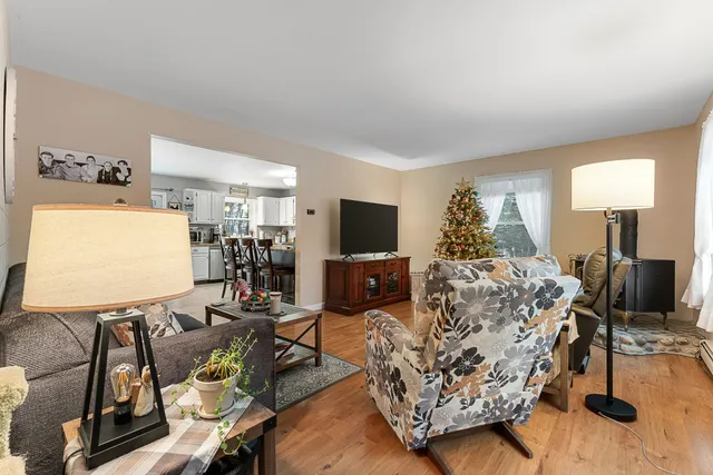 $388,500 | 102 Bluebird Road, Williamstown, VT 05679