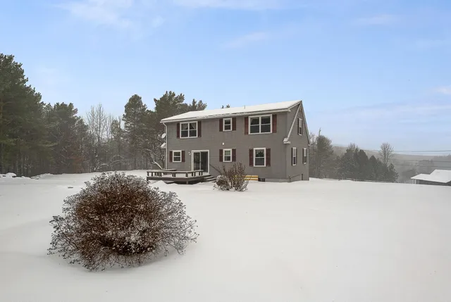$388,500 | 102 Bluebird Road, Williamstown, VT 05679