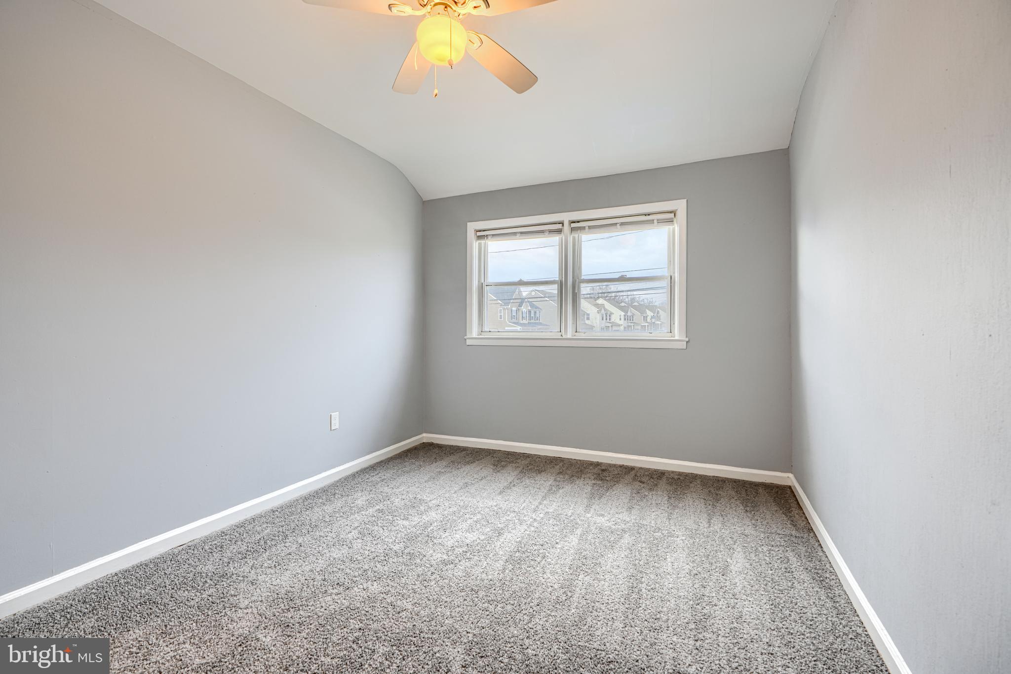 9715 Bird River Road Baltimore, MD 21220 - Photo 16 of 27