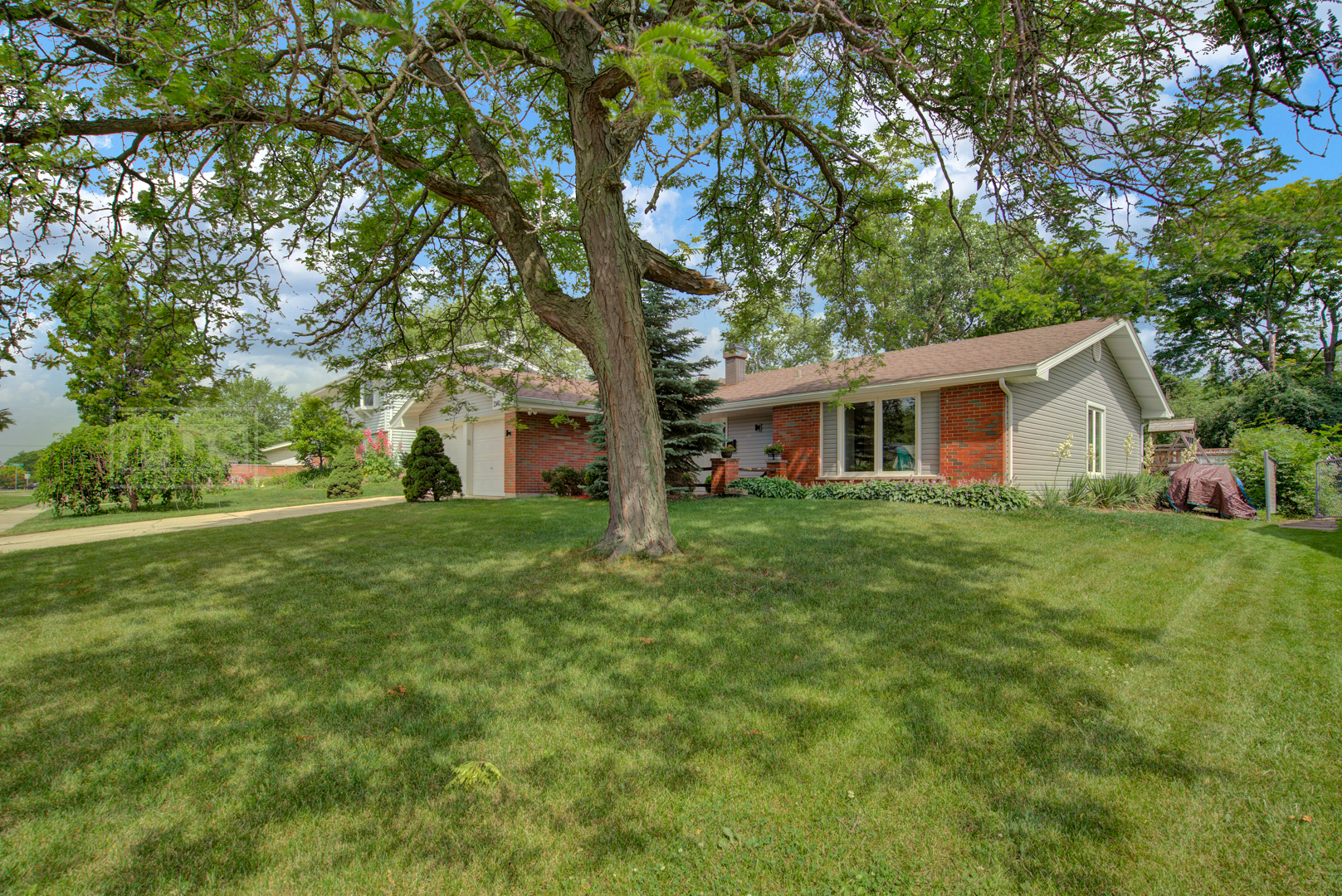 1340 Hassell Road Hoffman Estates, IL 60169 - Photo 2 of 49