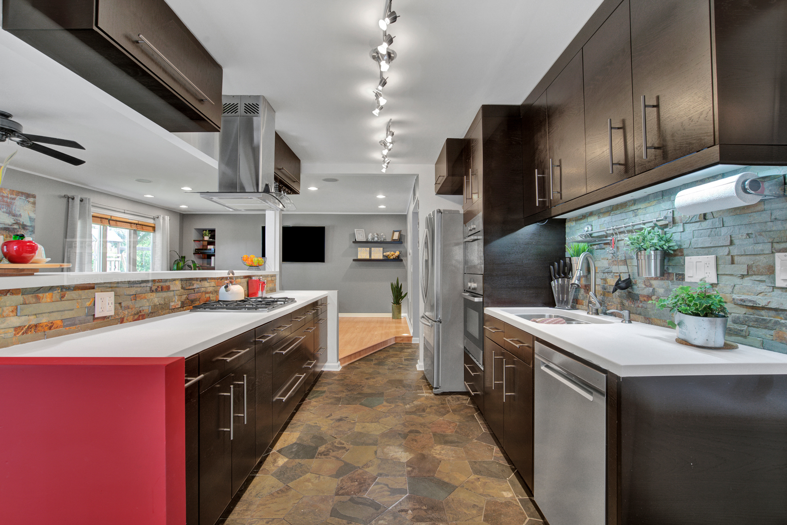 1340 Hassell Road Hoffman Estates, IL 60169 - Photo 12 of 49