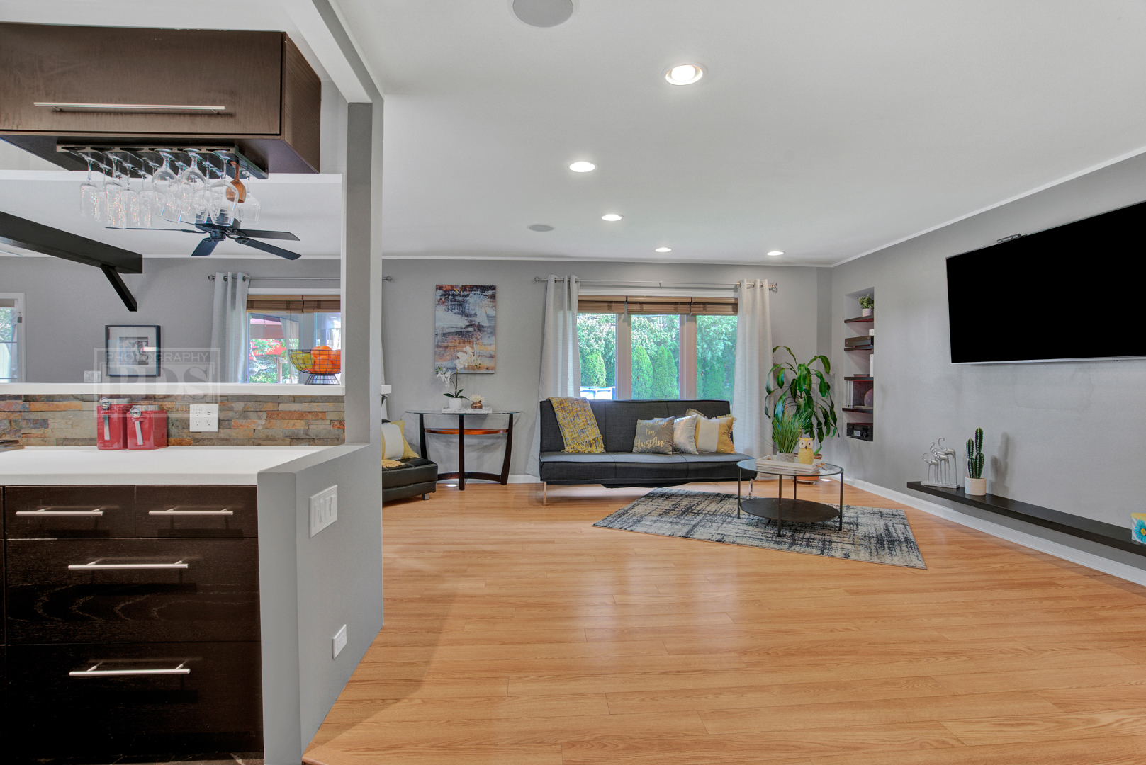 1340 Hassell Road Hoffman Estates, IL 60169 - Photo 6 of 49