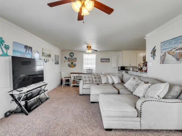 $240,860 | 914 Treaty Drive, Surfside Beach, TX 77541