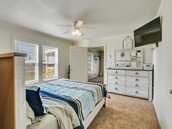 $240,860 | 914 Treaty Drive, Surfside Beach, TX 77541