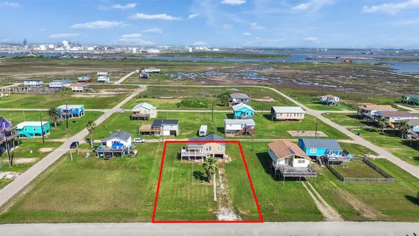 $240,860 | 914 Treaty Drive, Surfside Beach, TX 77541