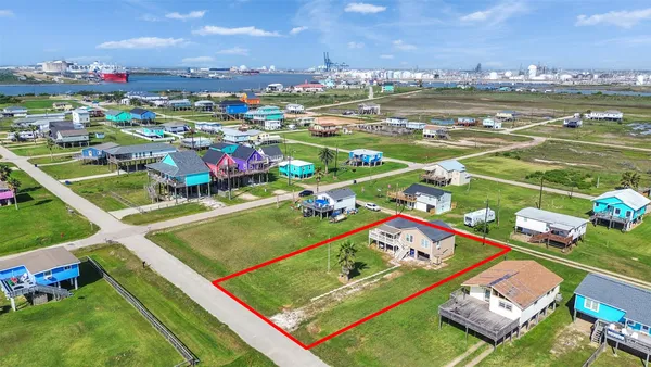 $240,860 | 914 Treaty Drive, Surfside Beach, TX 77541