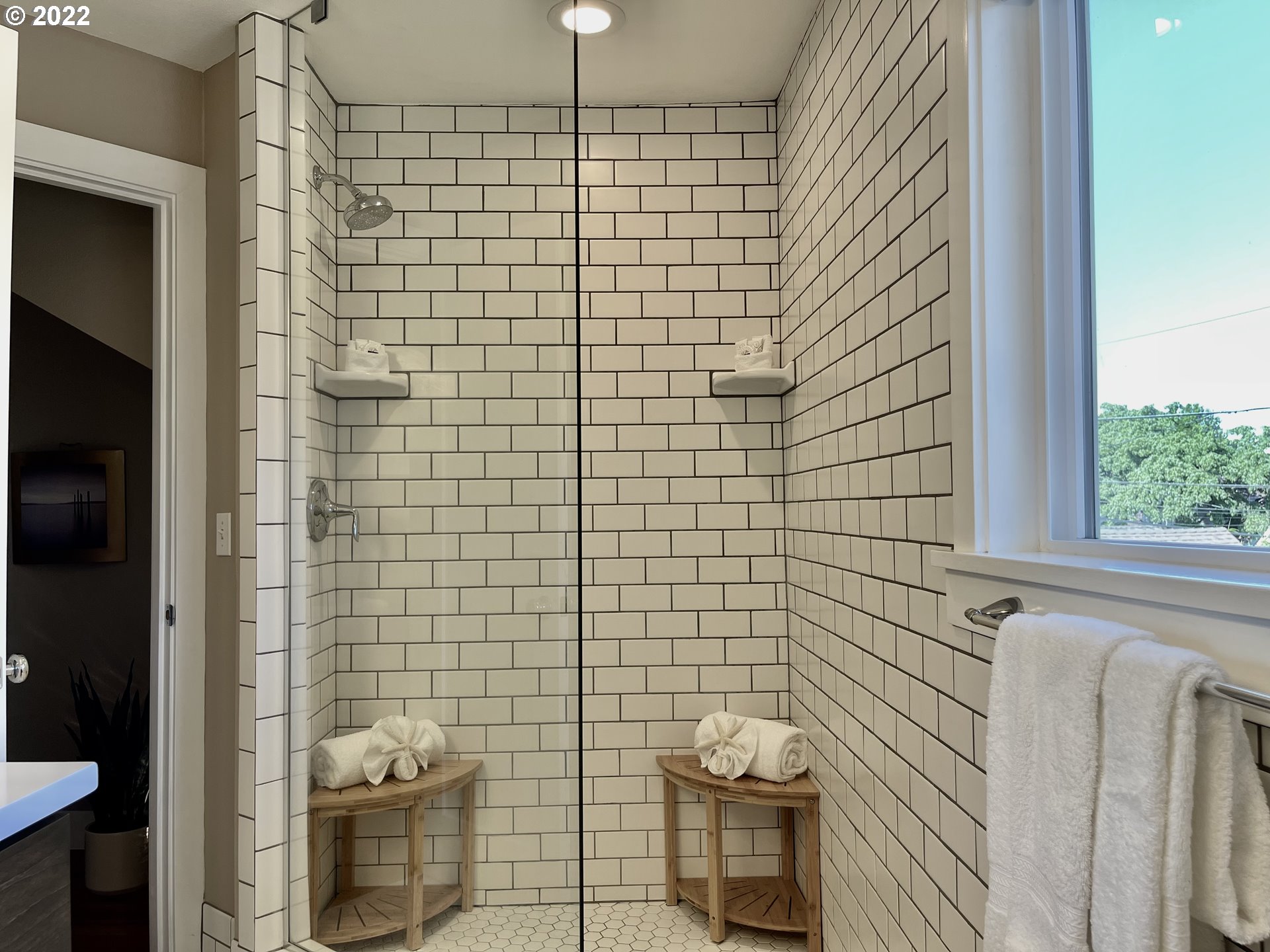 7136 North Chase Avenue Portland, OR 97217 - Photo 18 of 26 a bathroom with a toilet and shower