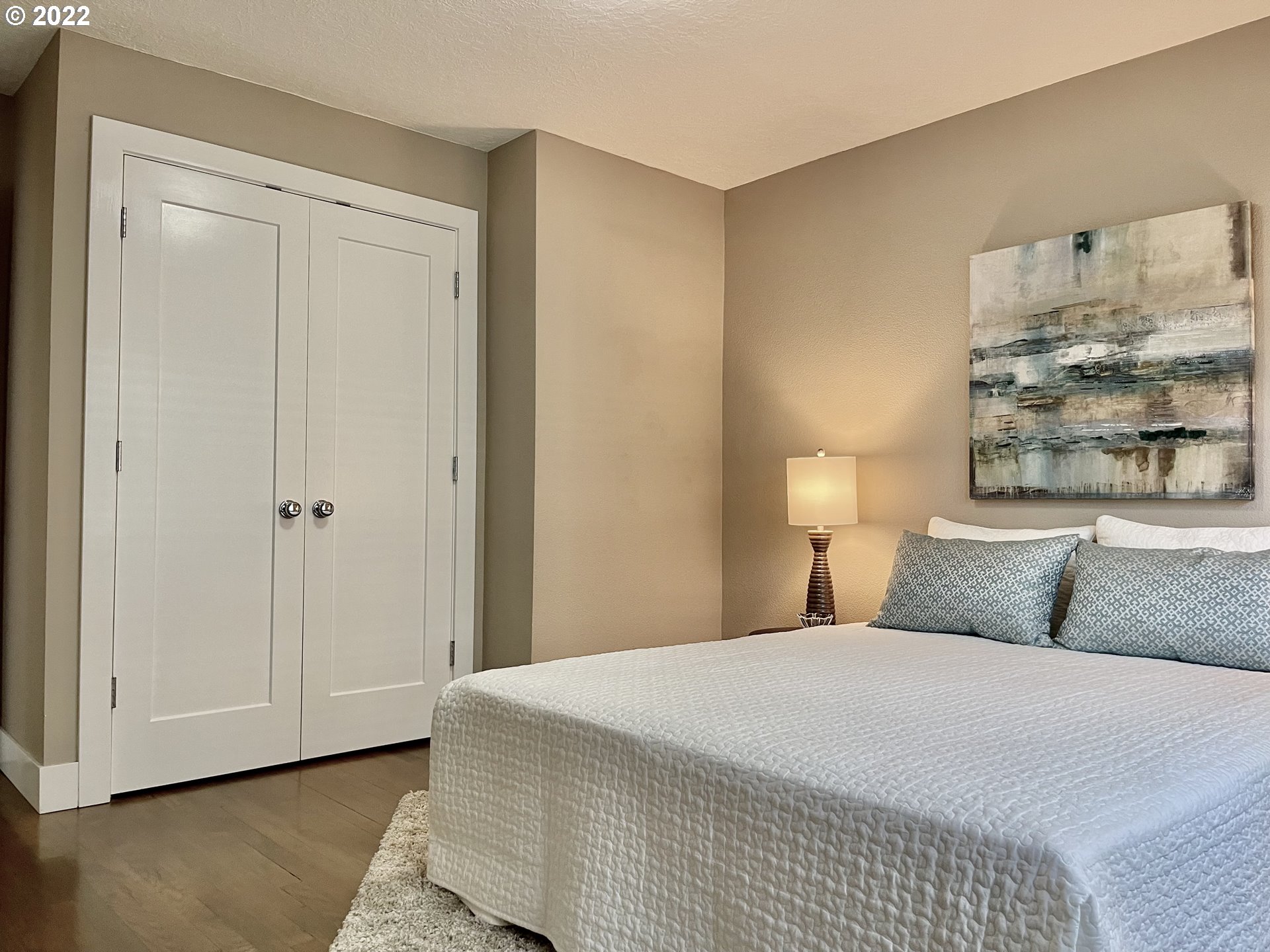 7136 North Chase Avenue Portland, OR 97217 - Photo 20 of 26 a bedroom with a bed and window