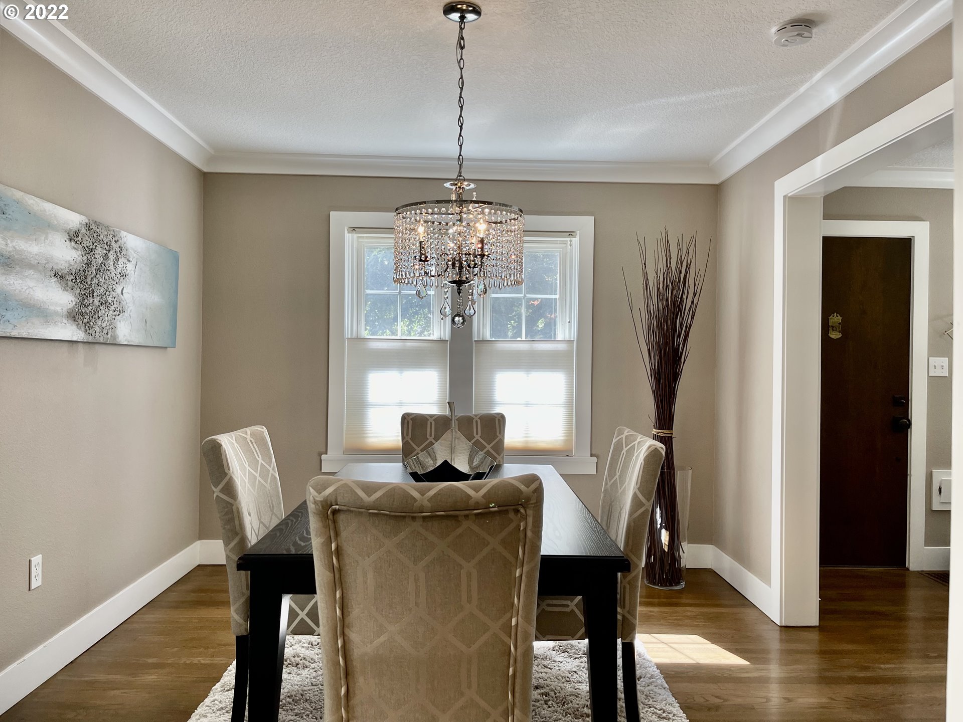 7136 North Chase Avenue Portland, OR 97217 - Photo 6 of 26 a dining room with furniture and window