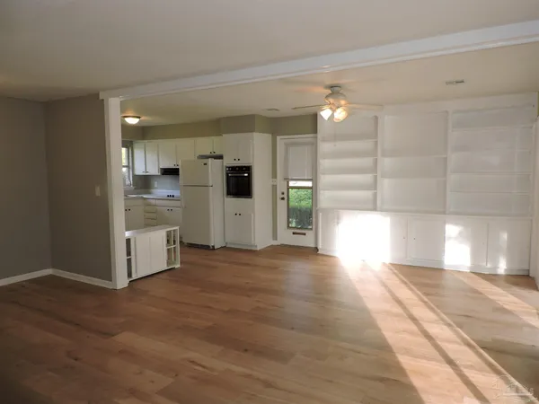 $1,600 | 3641 Cherry Laurel Drive, Pensacola, FL 32504