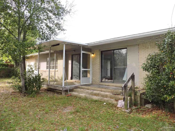 $1,600 | 3641 Cherry Laurel Drive, Pensacola, FL 32504