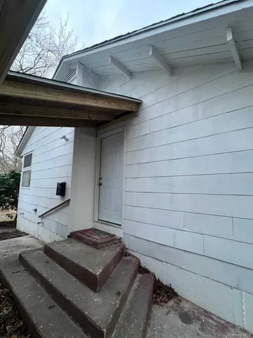 $4,250 | 5 Birch Court, Riverhead, NY 11901