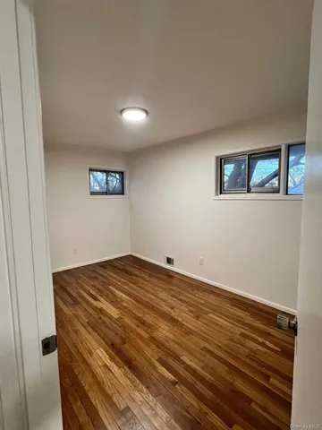 $4,250 | 5 Birch Court, Riverhead, NY 11901