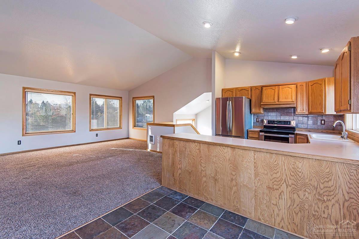 20780 Ranch Village Court Bend, OR 97701 - Photo 7 of 22 Additional Photo