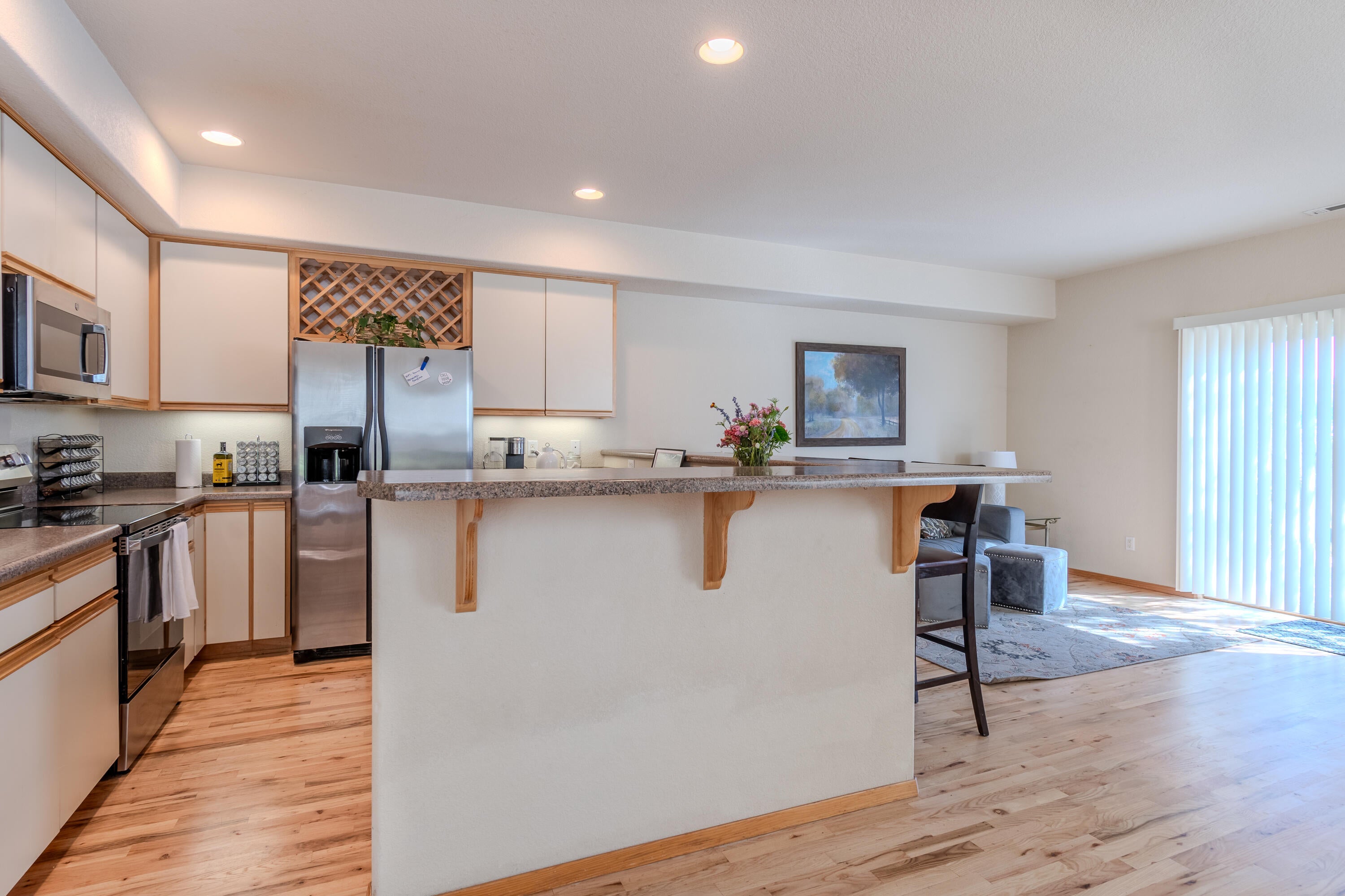 524 Tulipan Way Talent, OR 97540 - Photo 8 of 26 01-8