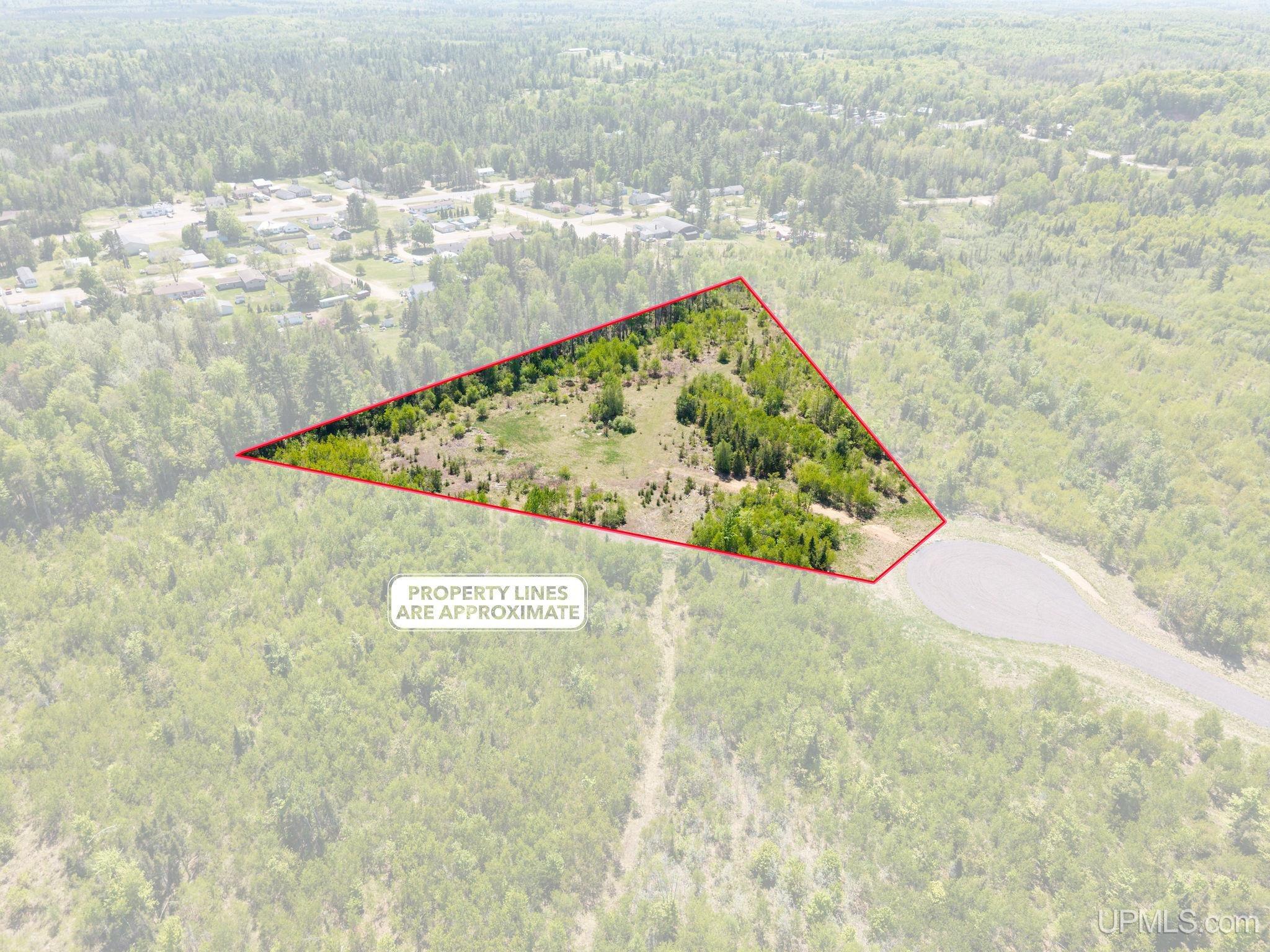 784 Legion Drive Ishpeming, MI 49849 - Photo 8 of 23