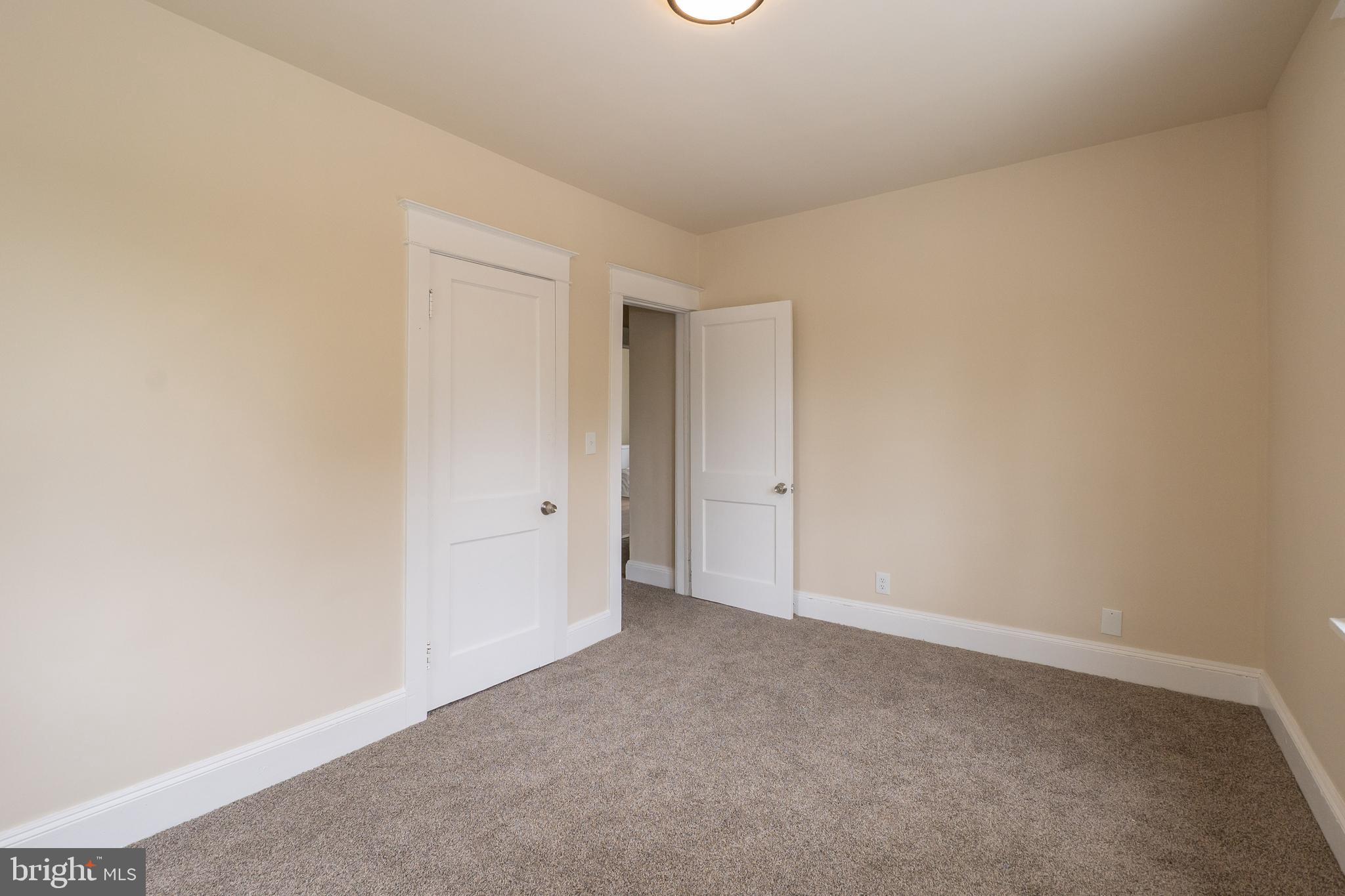 1052 Pennington Road Ewing, NJ 08618 - Photo 18 of 29