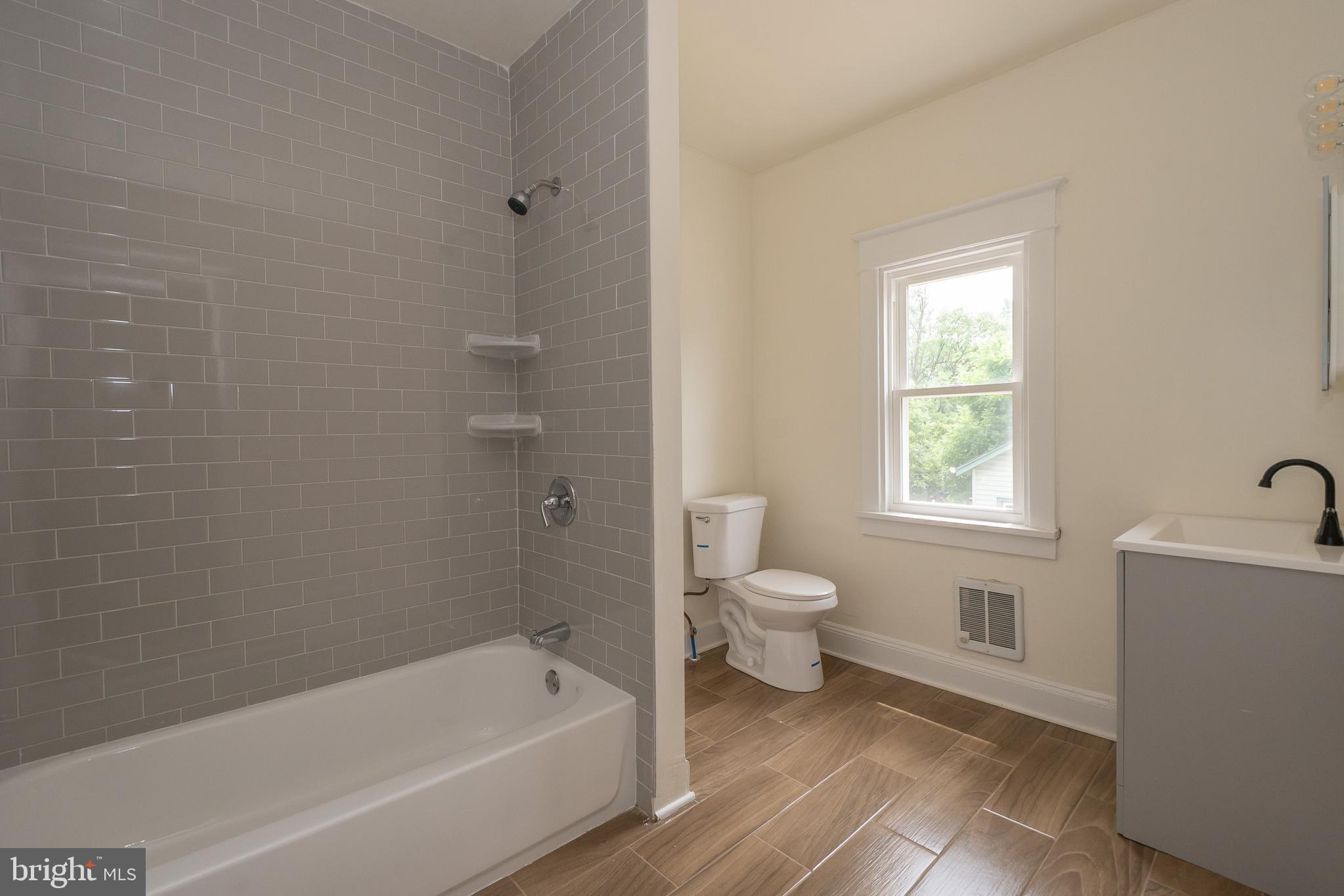 1052 Pennington Road Ewing, NJ 08618 - Photo 19 of 29