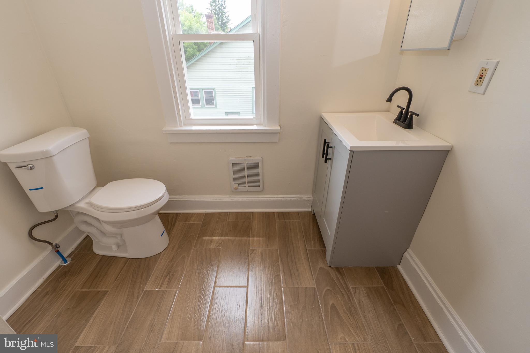 1052 Pennington Road Ewing, NJ 08618 - Photo 21 of 29