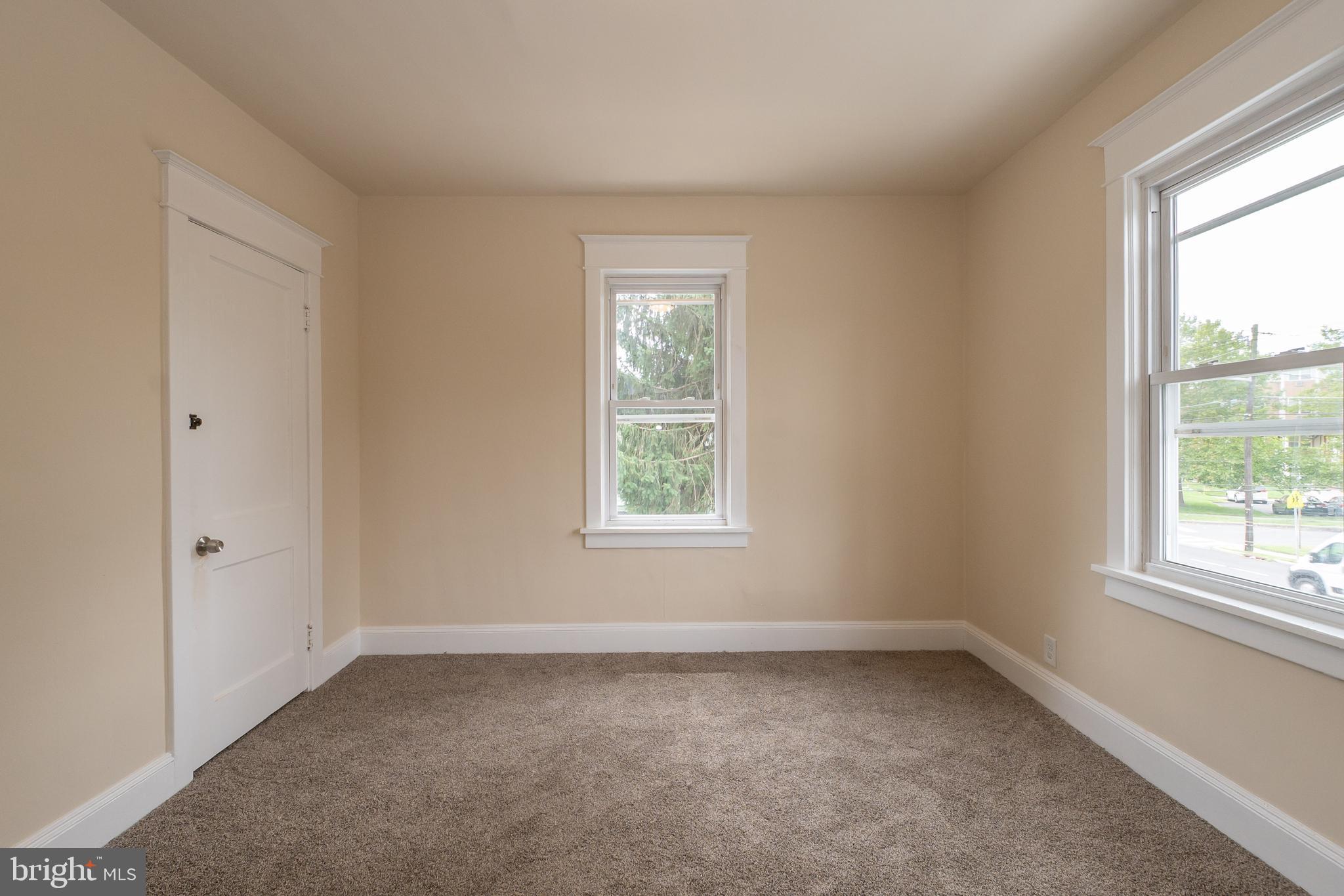 1052 Pennington Road Ewing, NJ 08618 - Photo 23 of 29