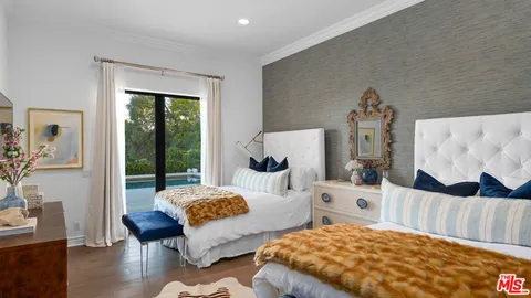 $10,450,000 | 6110 Merritt Drive, Malibu, CA 90265