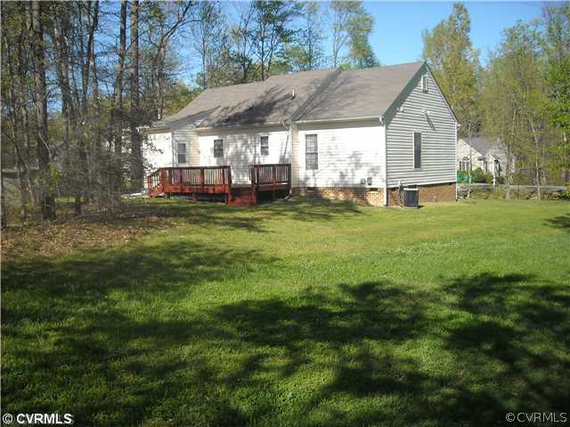 5334 Meadoway Road Richmond, VA 23234 - Photo 2 of 6 Exterior Back