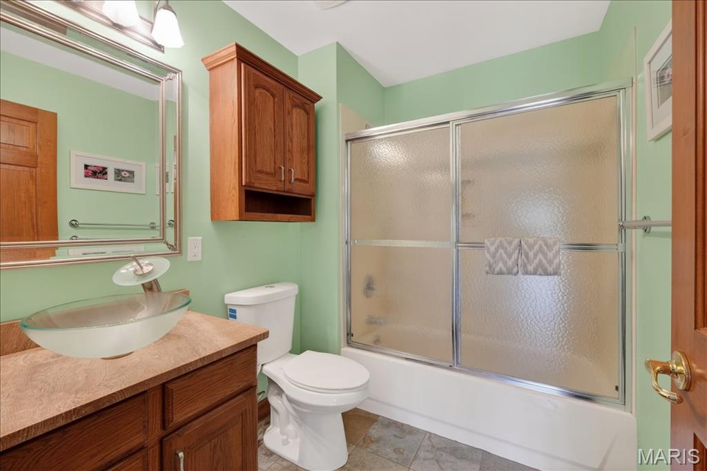 19463 Babler Forest Road Chesterfield, MO 63005 - Photo 13 of 40