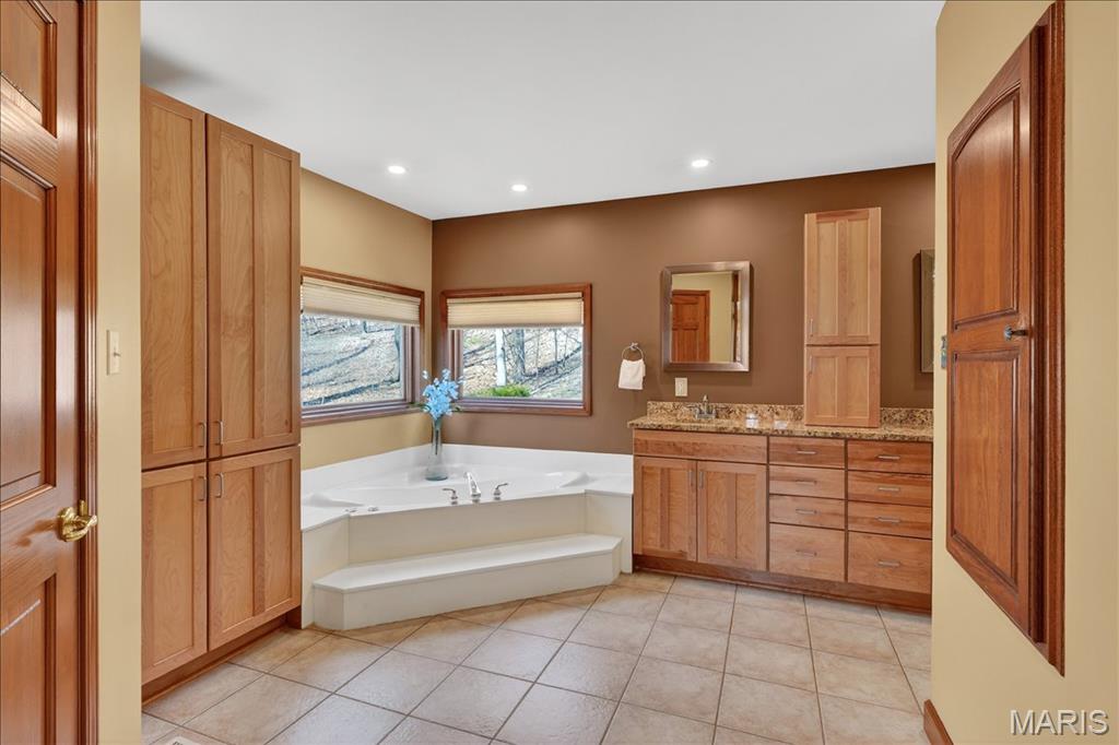 19463 Babler Forest Road Chesterfield, MO 63005 - Photo 16 of 40