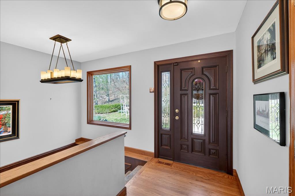 19463 Babler Forest Road Chesterfield, MO 63005 - Photo 4 of 40