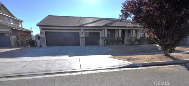 a house view with a outdoor space