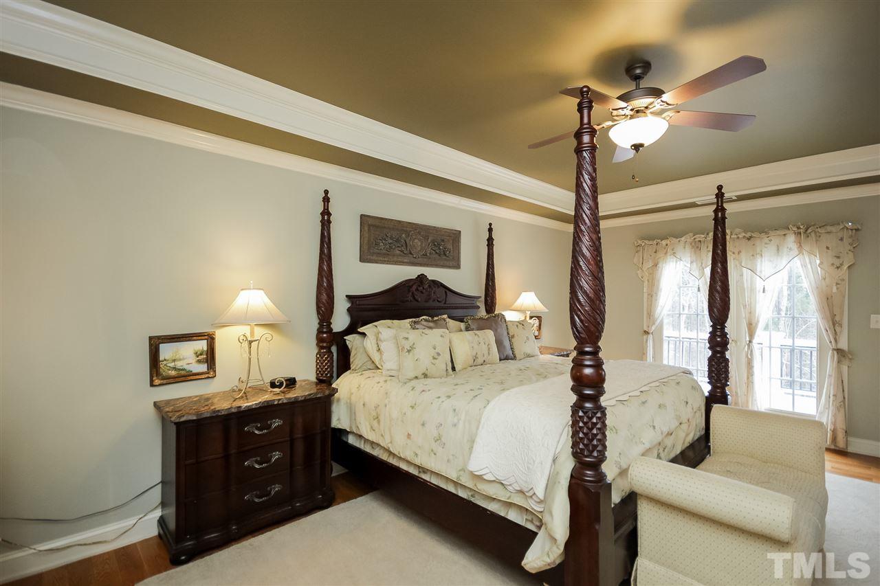 3205 Mossy Ridge Court Raleigh, NC 27613 - Photo 10 of 25