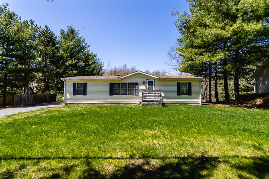 3820 Sargent Road Jackson, MI 49201 - Photo 4 of 38 0N0A9333