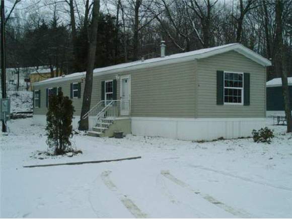 4 Rochester Avenue Rochester, NH 03867 - Photo 1 of 1