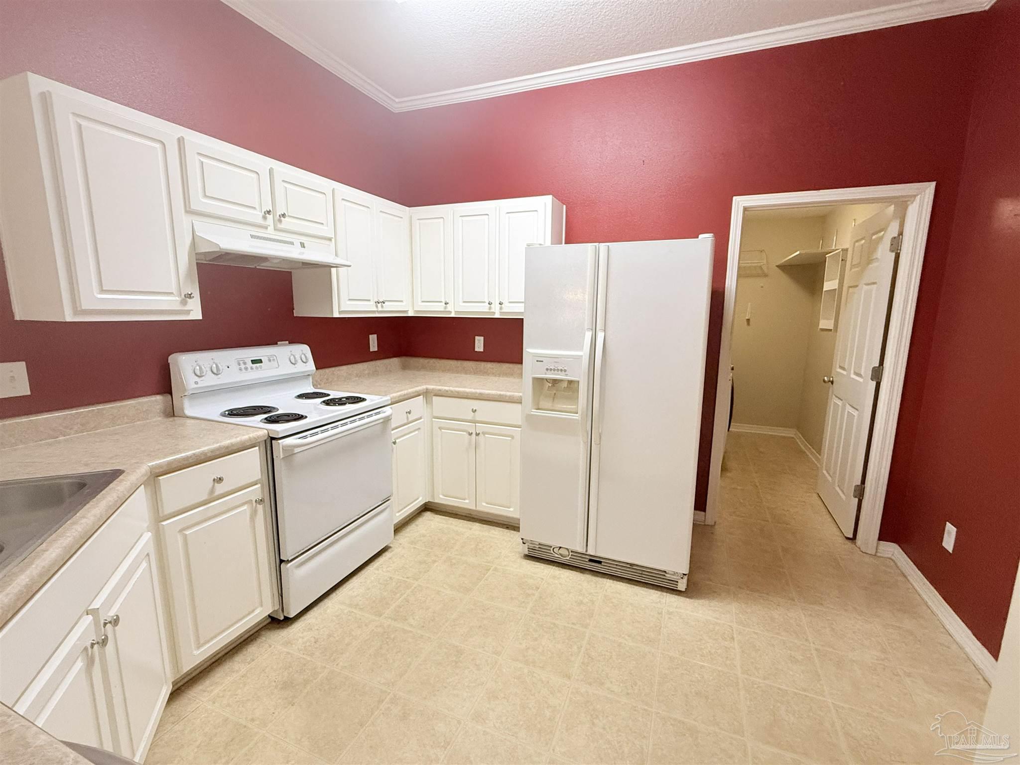 5008 Orlando Court Pensacola, FL 32526 - Photo 3 of 12