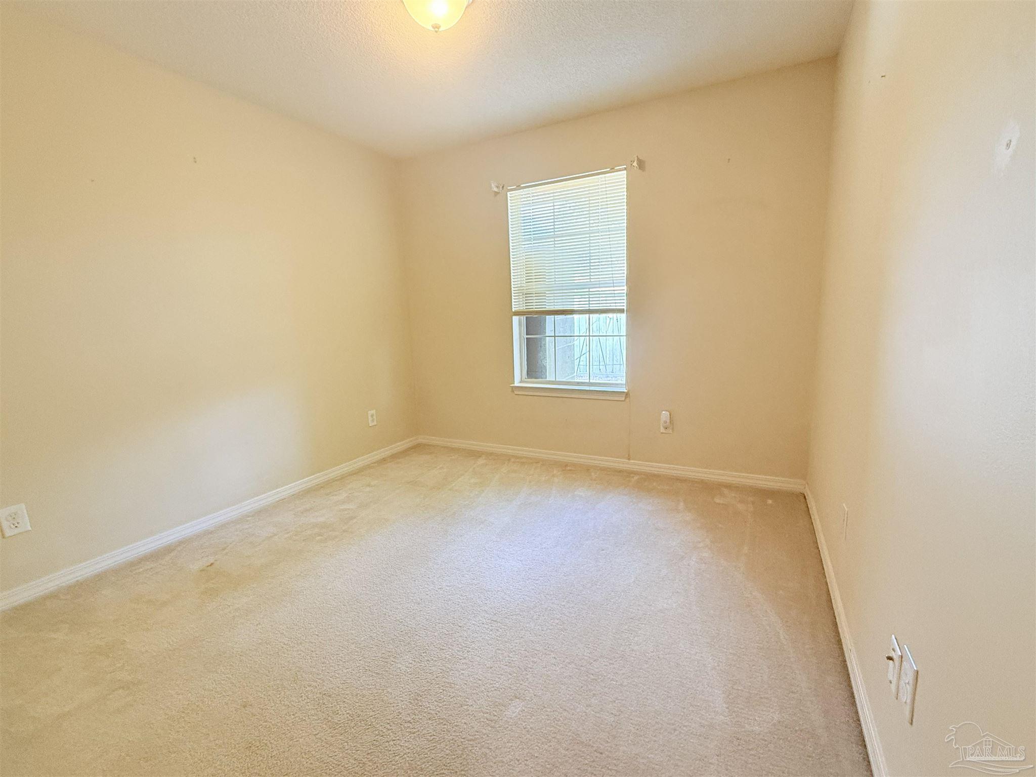 5008 Orlando Court Pensacola, FL 32526 - Photo 8 of 12