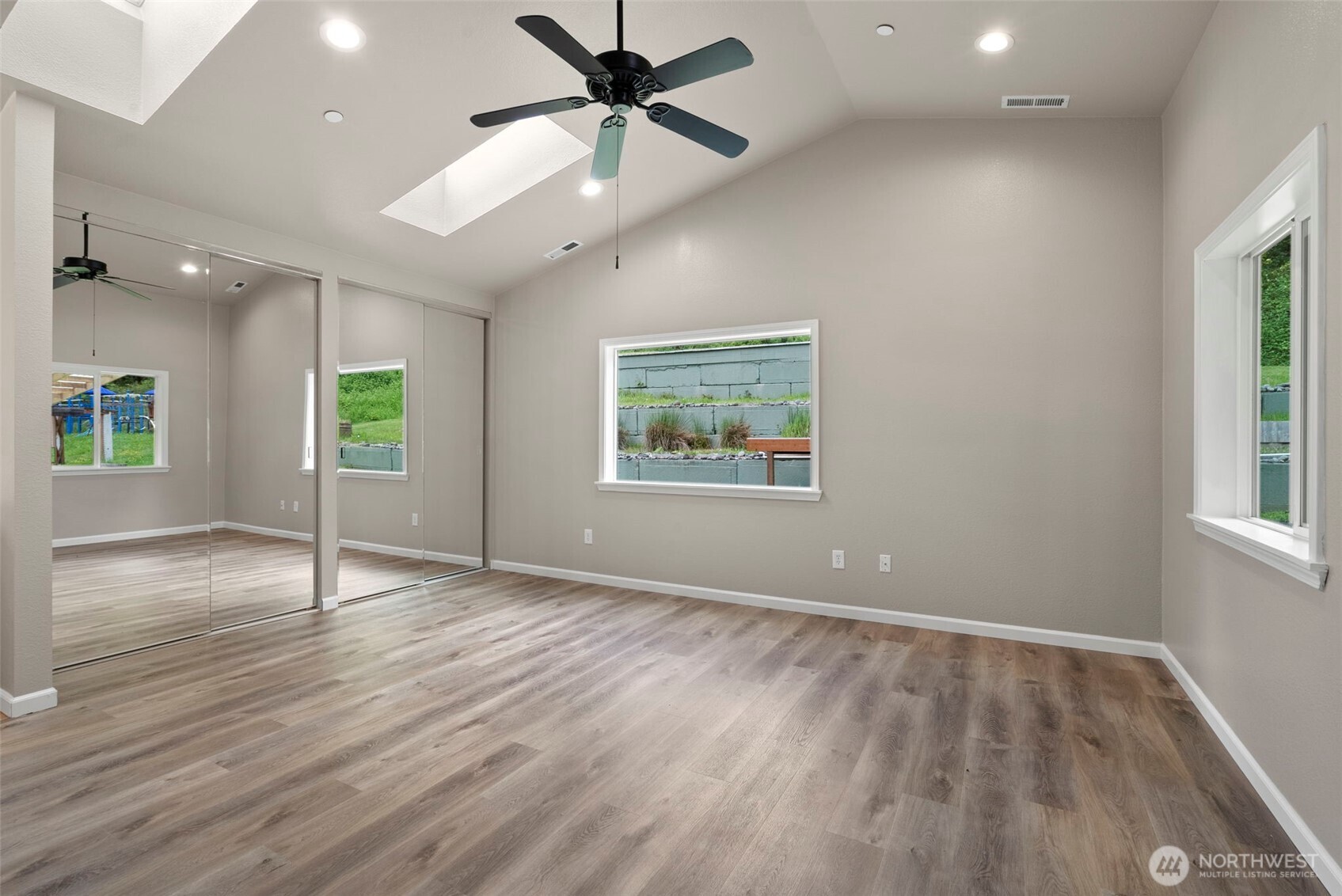 17210 Southeast May Valley Road Renton, WA 98059 - Photo 14 of 36 Gallery Image 14