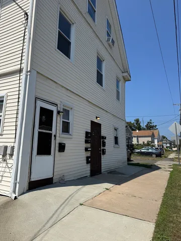 a view of a entryway of the house